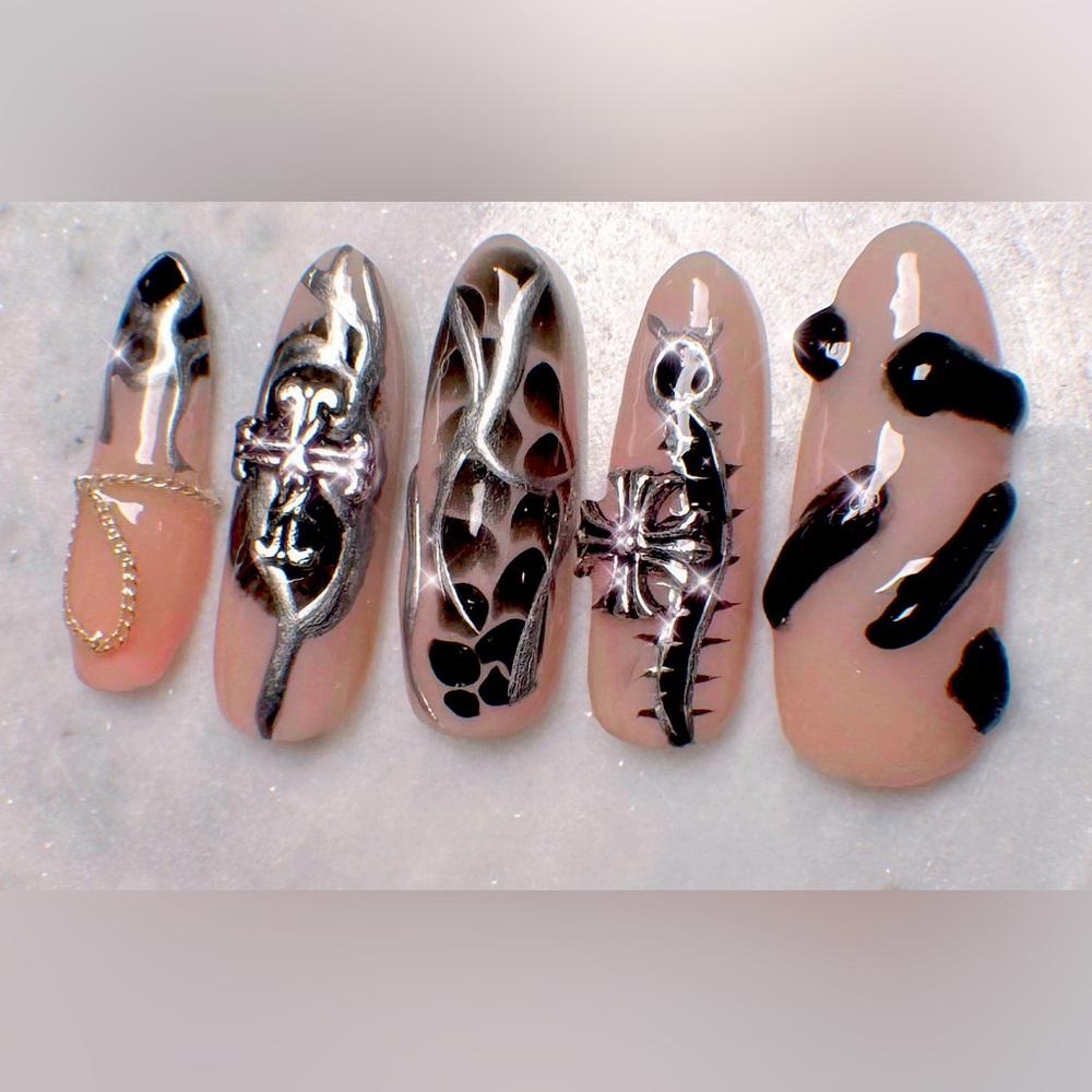 Press on Nails- Dark Chrome